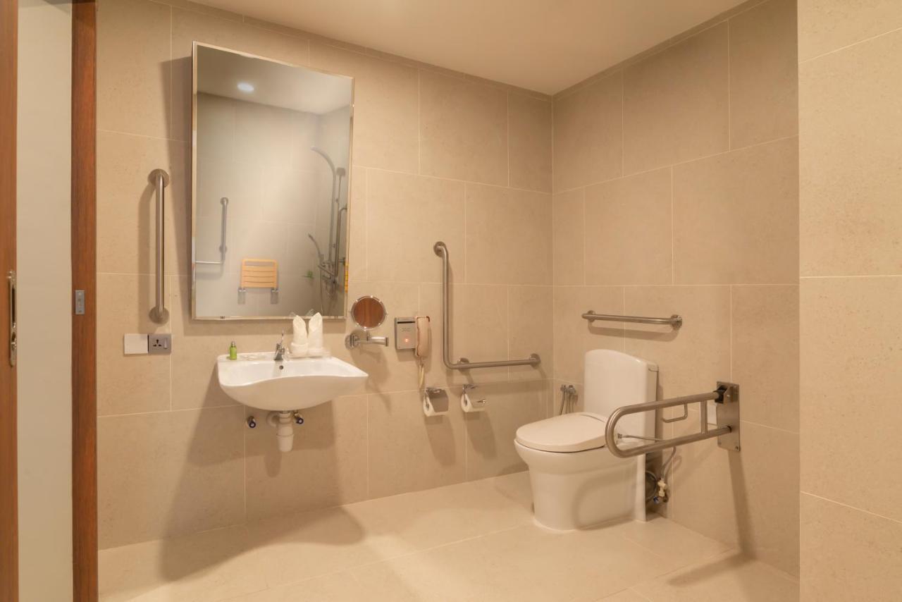 Zenith Hotel Cameron ตานาห์ราตา ภายนอก รูปภาพ Disabled toilet with disabled shower